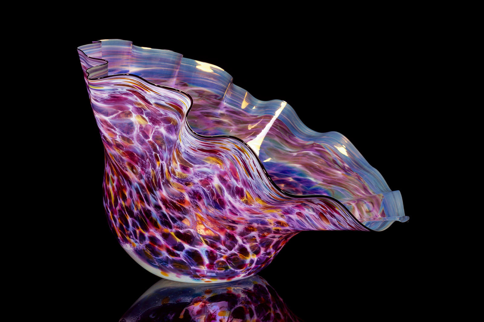 Dale Chihuly, Opalescent Iris Macchia with Ebony Lip Wrap, 2006