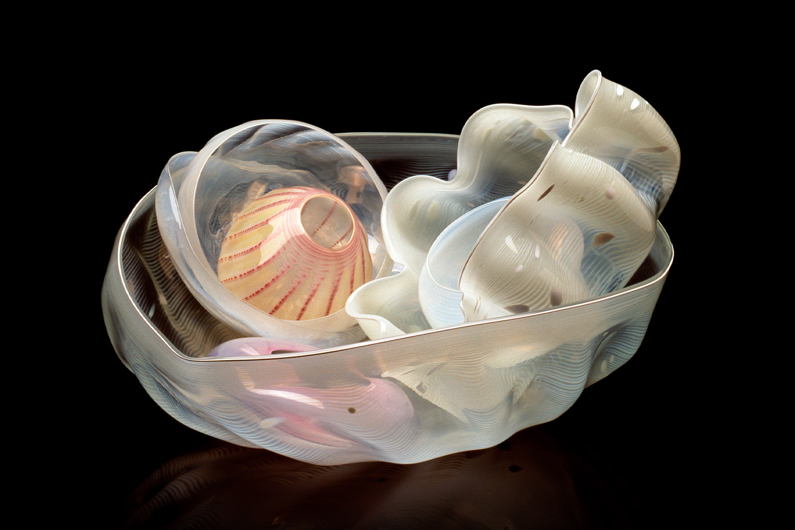 Dale Chihuly, White Linen and Pale Pink Seaform Set, 1983