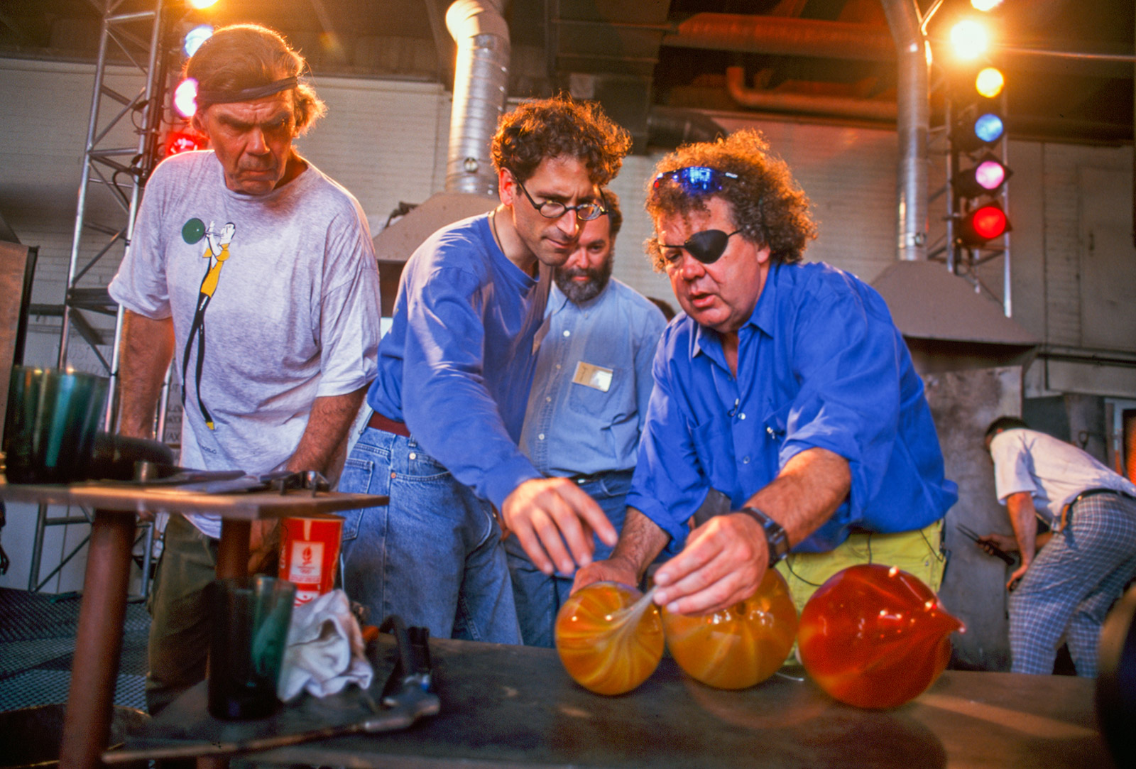 Unto Suominen, Joseph Rossano, hotshop team member, and Chihuly, Nuutajärvi, Finland, 1995