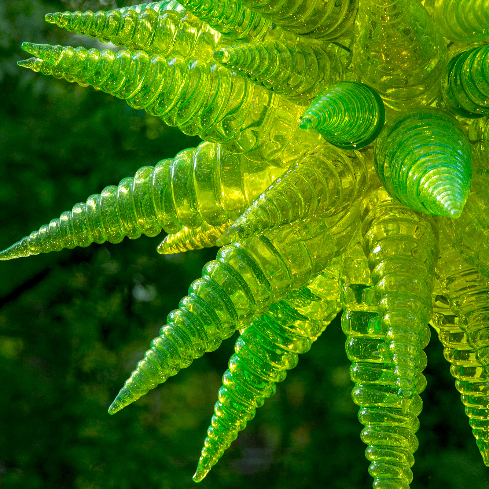 Dale Chihuly, Chartreuse Hornet Polyvitro Chandelier (detail), 2001