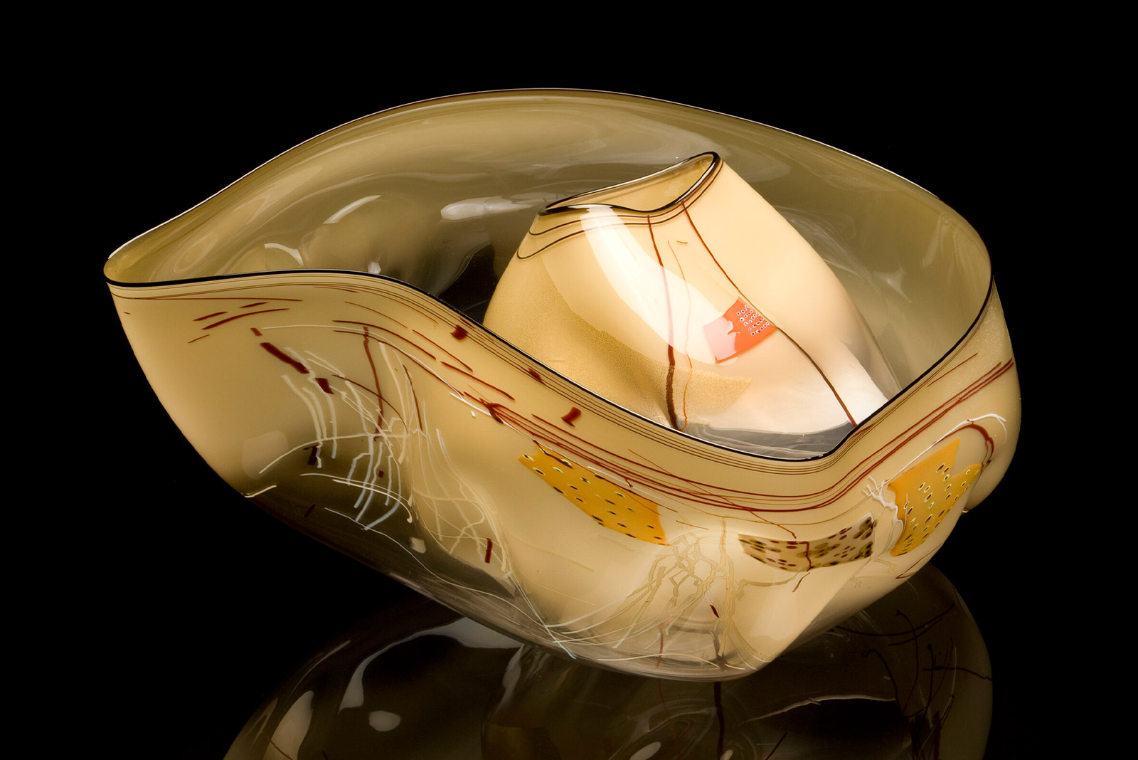 Chihuly, Tabac Basket Set with Drawing Shards and Oxblood Body Wraps, 2008