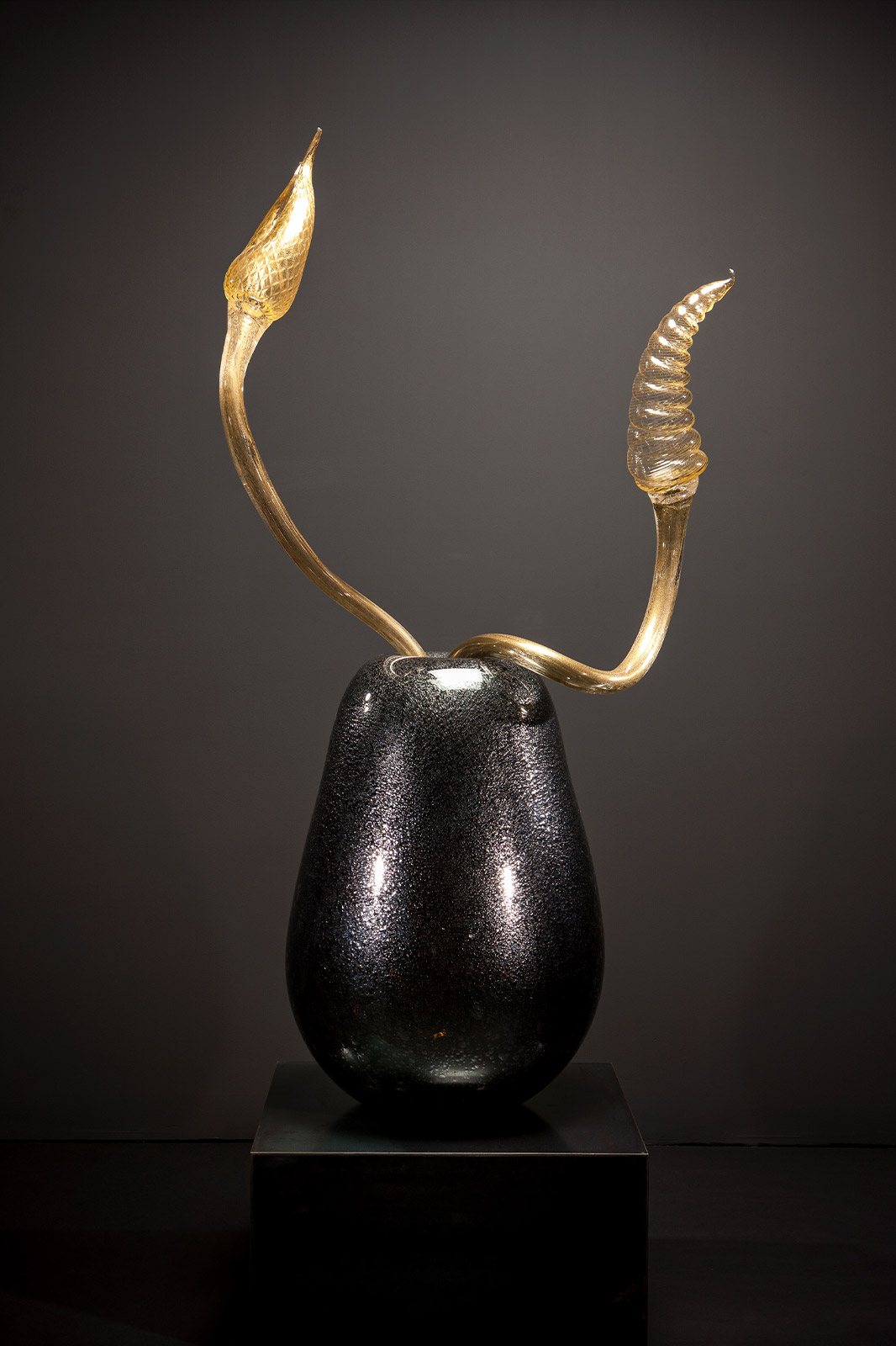Dale Chihuly, Galena Ikebana with Gold and Clear Stems, 2011
