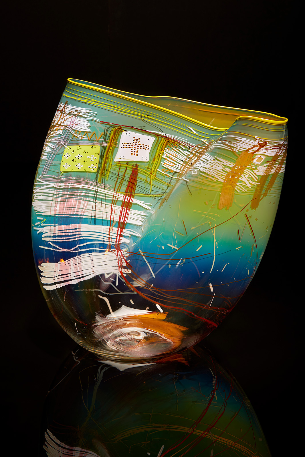Dale Chihuly, Golden Metallic Celadon Soft Cylinder, 2019