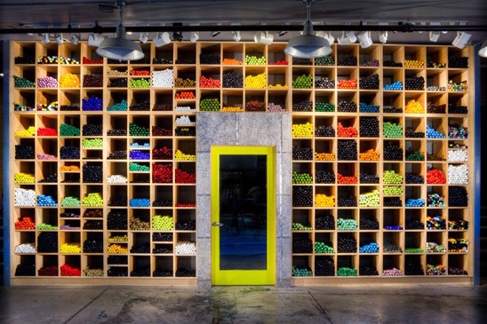 Chihuly Boathouse, color rod wall
