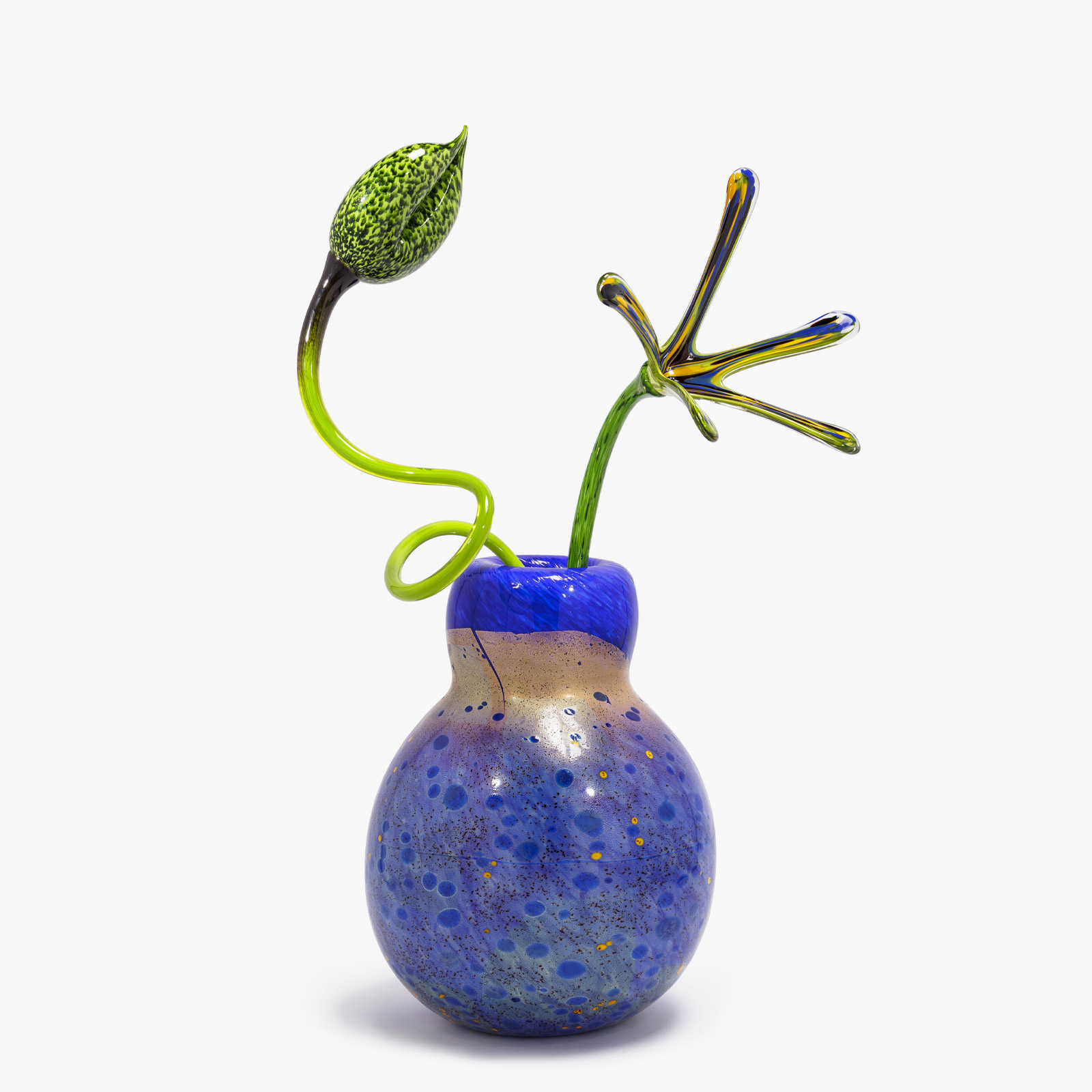 Dale Chihuly, Gilded Sapphire Ikebana with Citron and Cobalt Stems, 2017