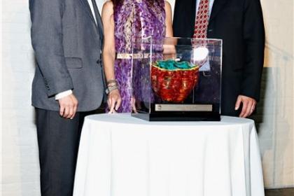 The Green Sports Alliance recognized Christina Lurie, Owner of the Philadelphia Eagles, at its summit dinner with the Firefly Macchia.  