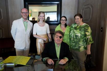 Chihuly and Talley Dunn Gallery team
