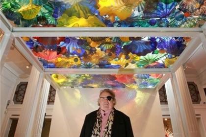 Dale Chihuly under the Persian Pergola Ceiling Photo credit: Peter MacDiarmid, Getty Images