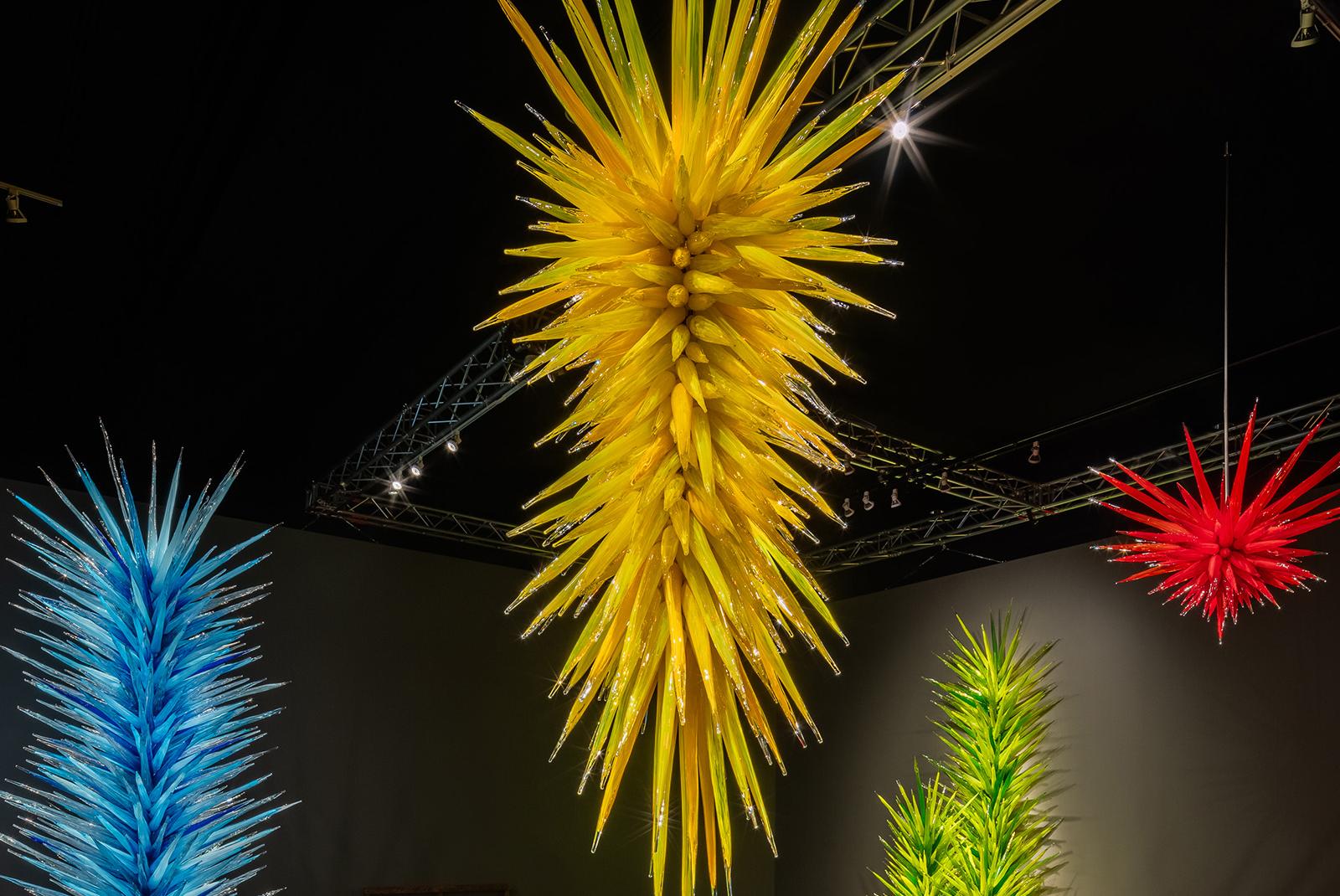 Dale Chihuly, Icicle Chandeliers and Towers
